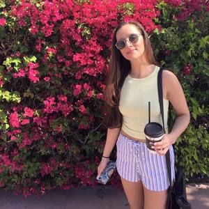 Meet your Posher, Natalie